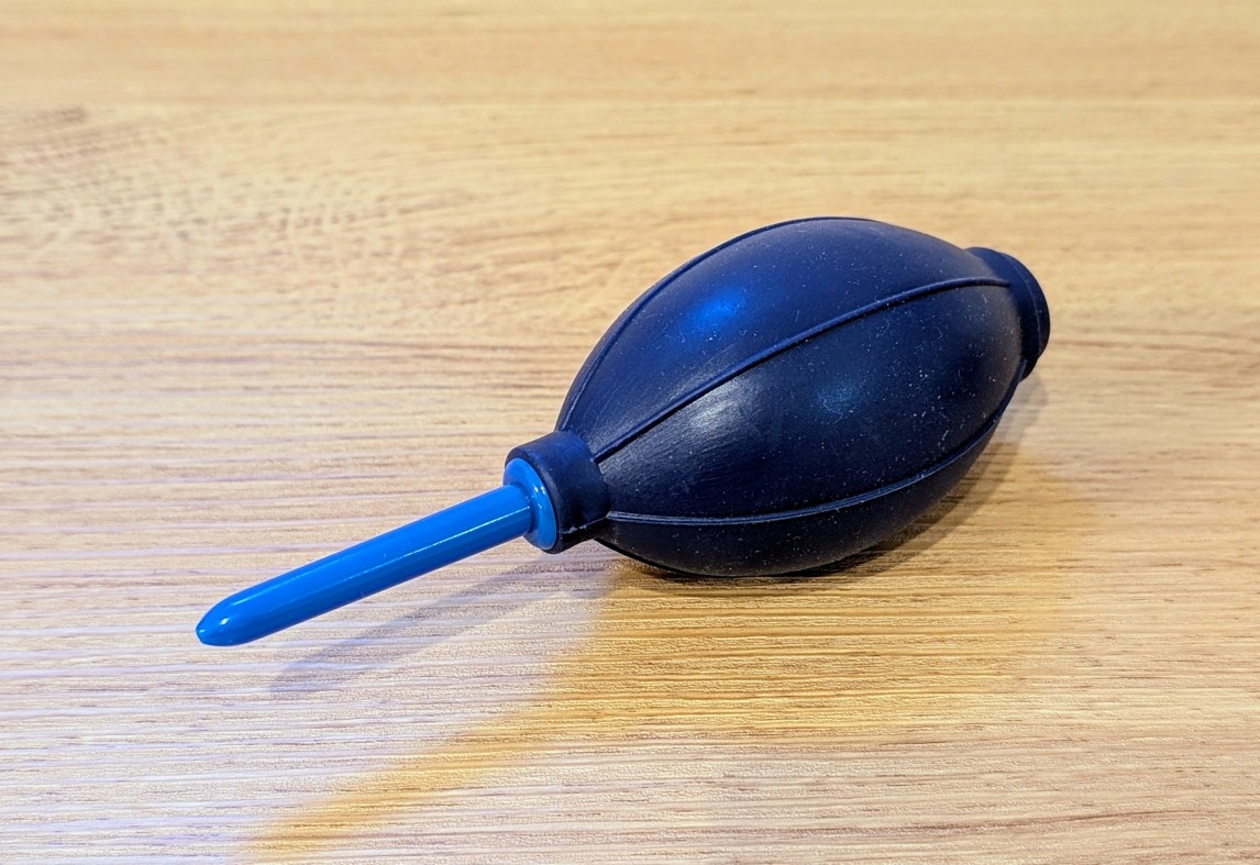 100均のダイソーやセリアで揃う便利な清掃グッズ