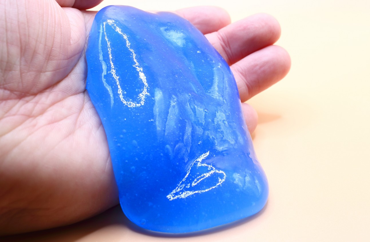 100均のダイソーやセリアで揃う便利な清掃グッズ