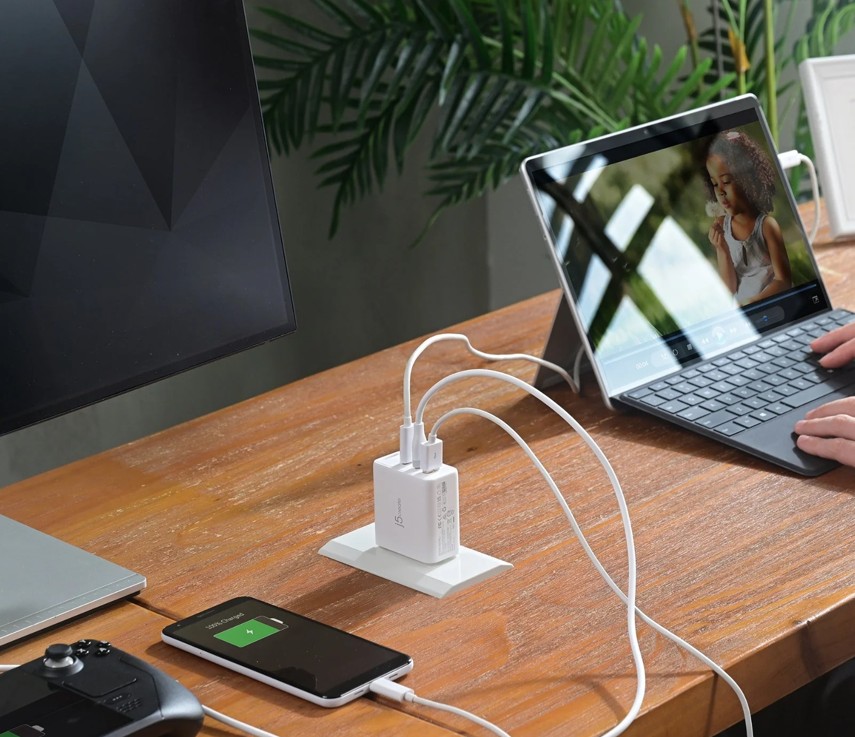 65wの充電器でスマホが壊れるのは本当？安全性の基礎知識